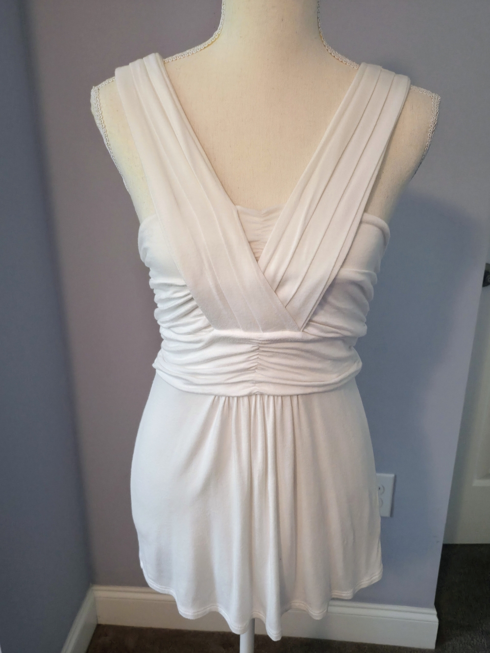 White Sleeveless V-Neck Ruched Waist Tunic